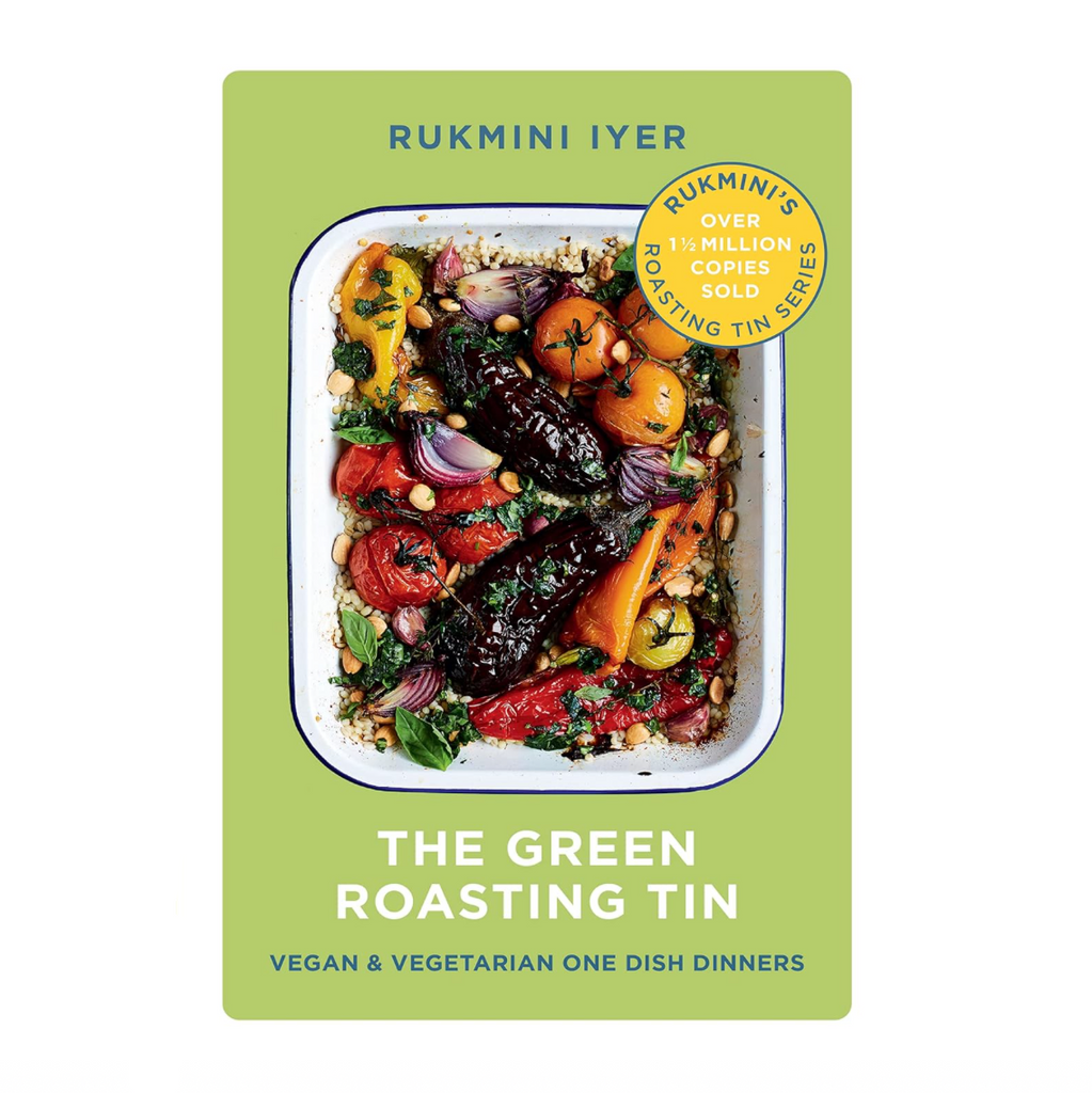 Book cover of 'The Green Roasting Tin' by Rukmini Iyer with a green background and image of roasted vegetables.
