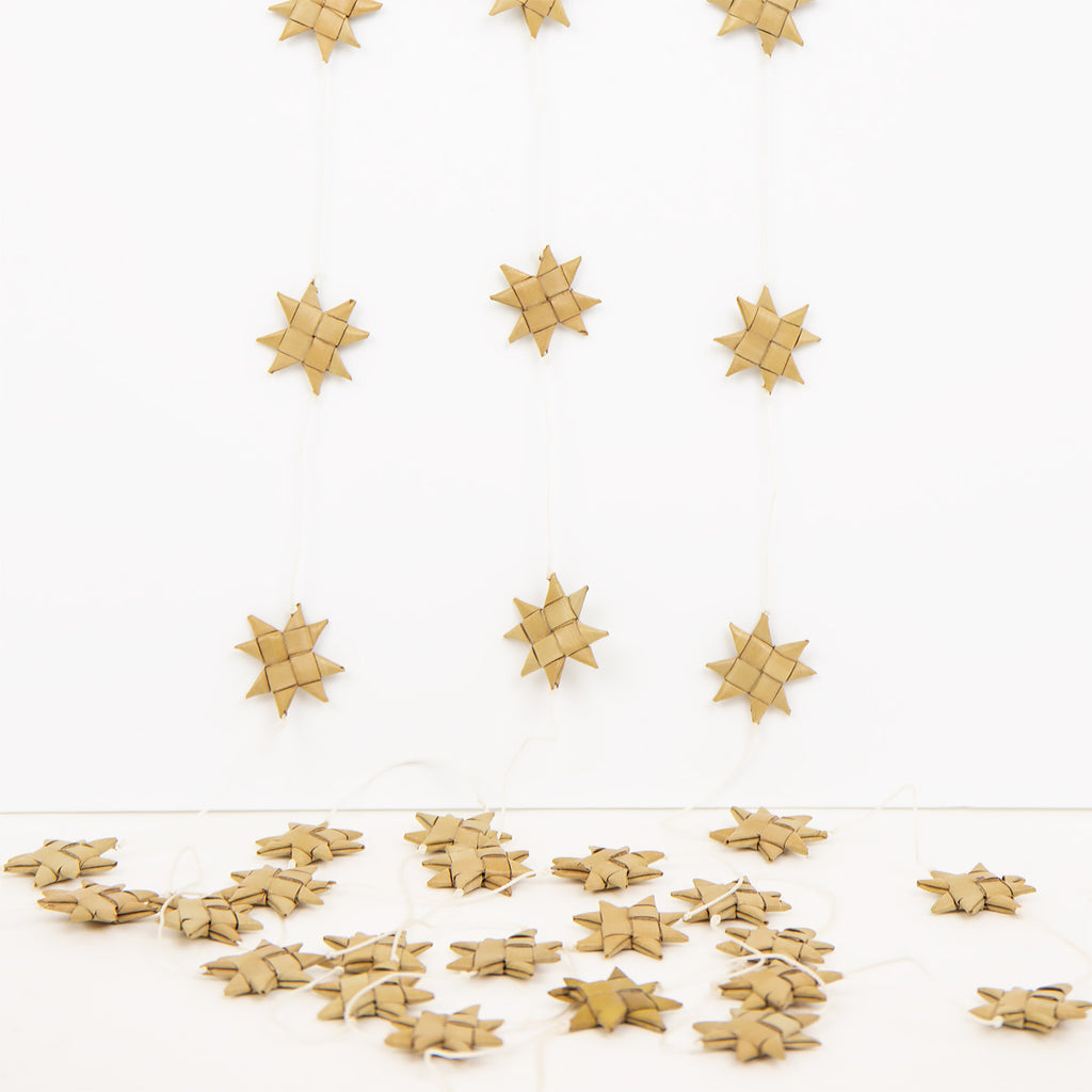 Palm Leaf Stars Garland - Natural - Winter's Moon 